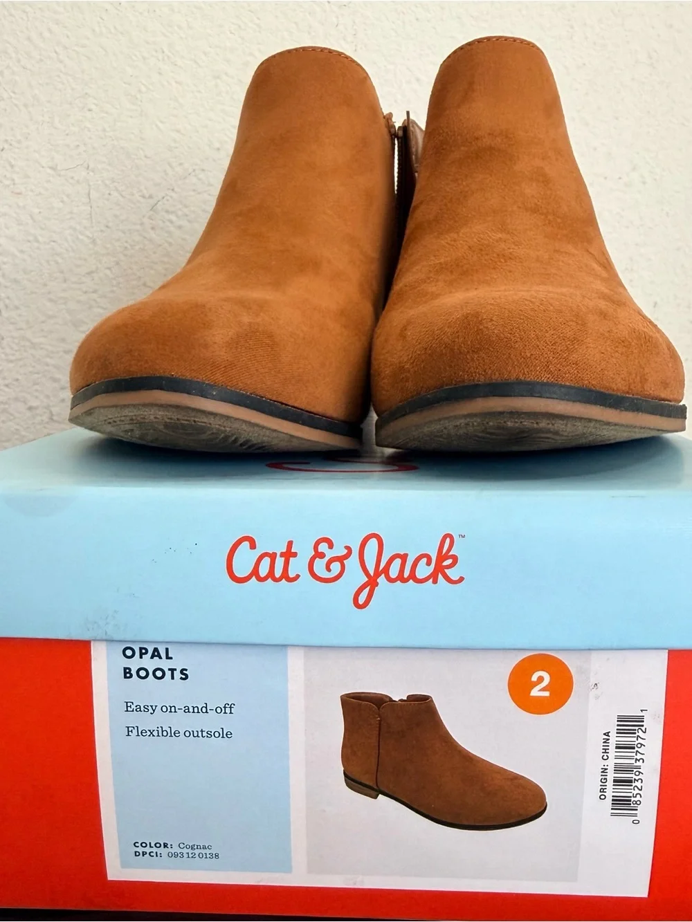 Cat & Jack Opal Girls Ankle Boots size 2